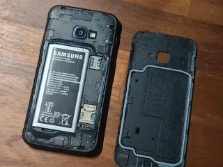 Pacchetto Samsung Galaxy A10 + XCover 4S nero