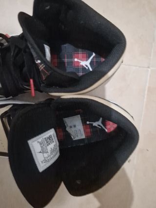 Zapatillas Jordan Air Beige y Negro