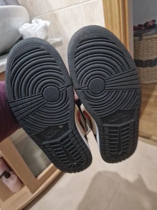 Zapatillas Jordan Air Beige y Negro