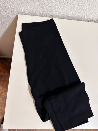 Mallas negras por la rodilla
