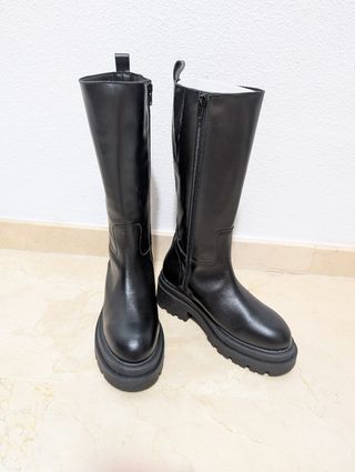 Botas altas de piel negras nuevas