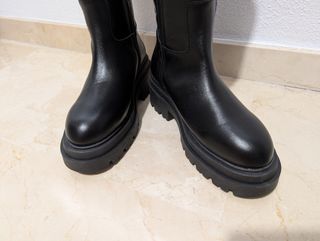 Botas altas de piel negras nuevas
