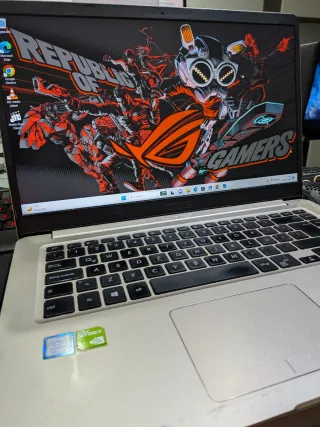 Portátil Asus i7