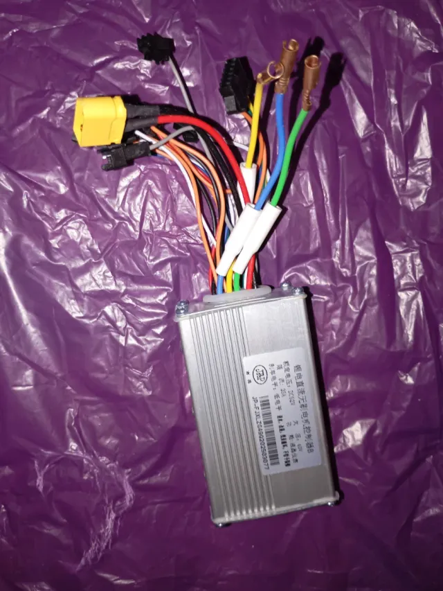 Controlador Motor Sin Escobillas + Pantalla