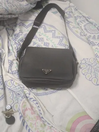 Riñonera Prada Negra