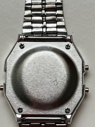 Reloj Digital Plateado WR
