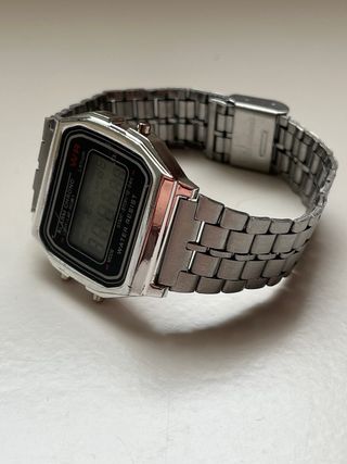 Reloj Digital Plateado WR