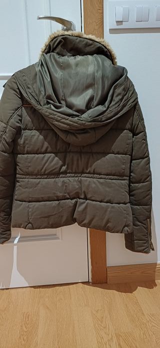 Cazadora Zara Trafaluc verde militar