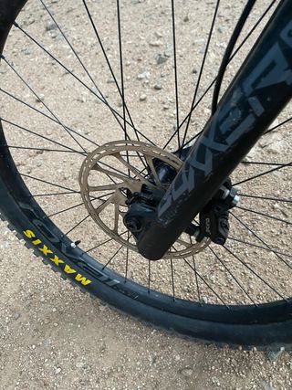 Bicicleta Eléctrica Specialized Kenevo Amarilla