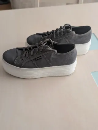 Zapatillas Victoria Lona Gris Plataforma