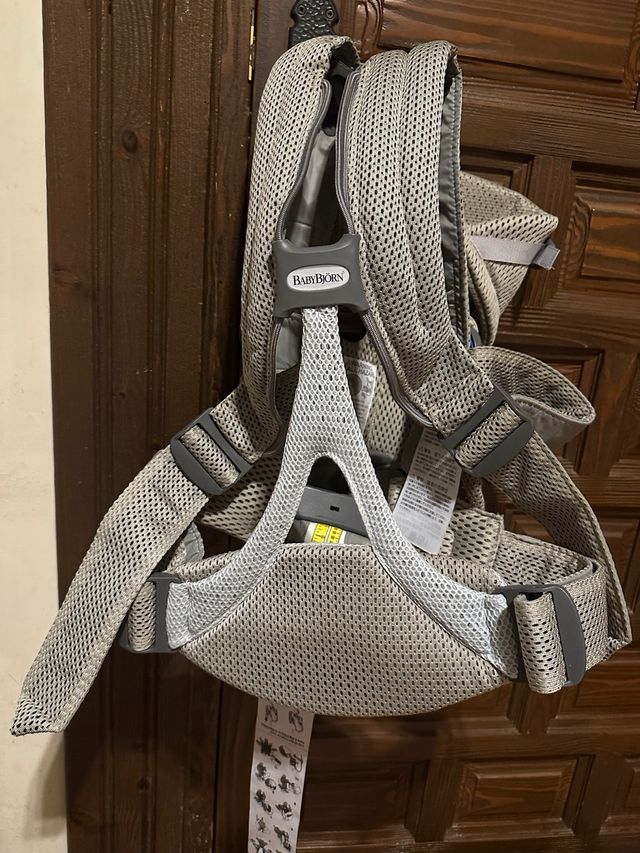 Mochila Portabebés BabyBjörn Move color arena