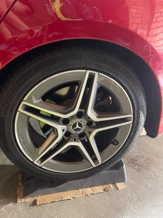 Llantas AMG Originales Mercedes 18 con Neumáticos