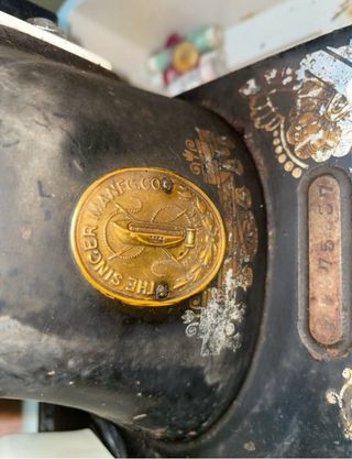 Máquina de coser Singer antigua