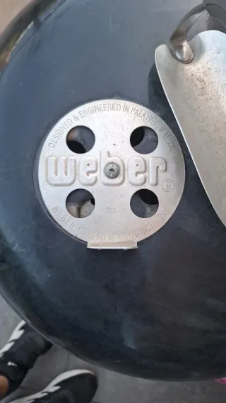 Barbacoa weber Negra con Ruedas
