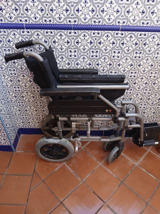 Silla de ruedas plegable