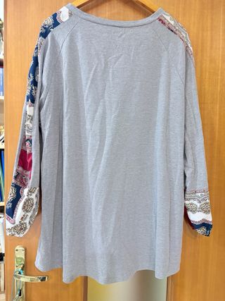 Maglietta lunga grigia XL con decorazioni multicol