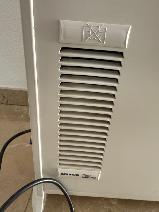 Calefactor Eléctrico Taurus Blanco