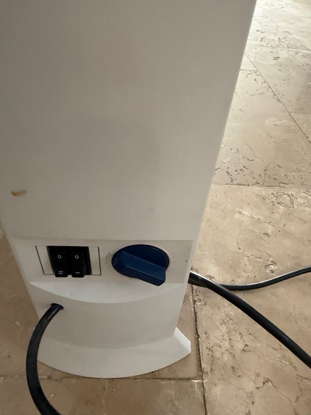 Calefactor Eléctrico Taurus Blanco