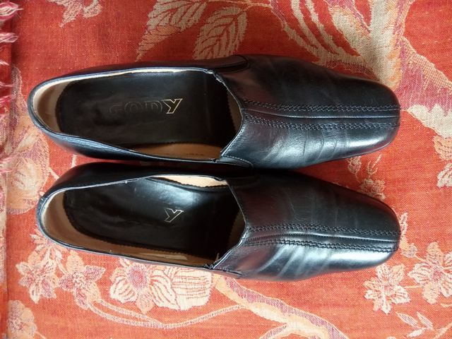 Zapatos doble ancho negros talla 38