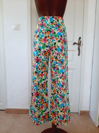 Pantalones Stradivarius T.40 Estampado Floral