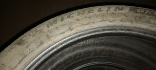 Neumáticos Michelin 255/45/19 104W Usados