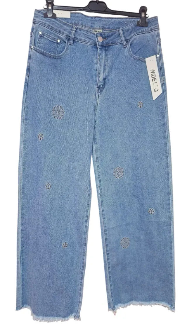 Vaqueros anchos bordados