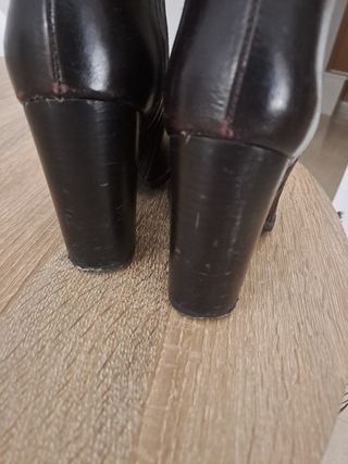 Botín Zara Piel Burdeos Tacón