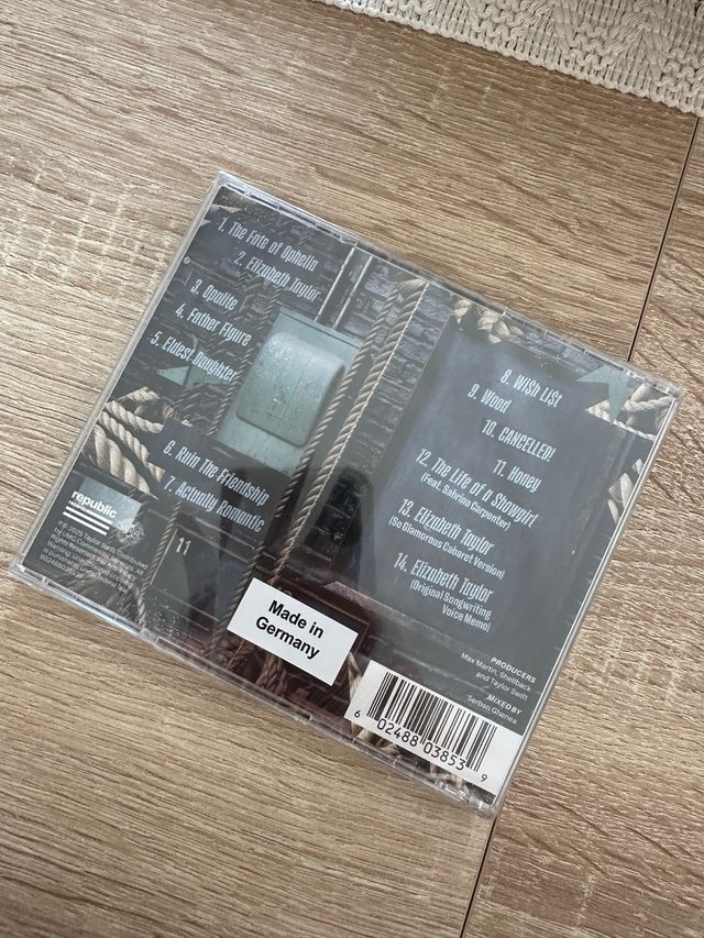 CD The Life of a Showgirl