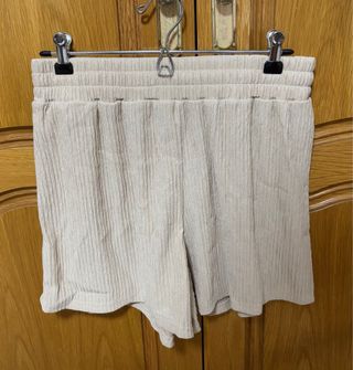 Conjunto beige mujer