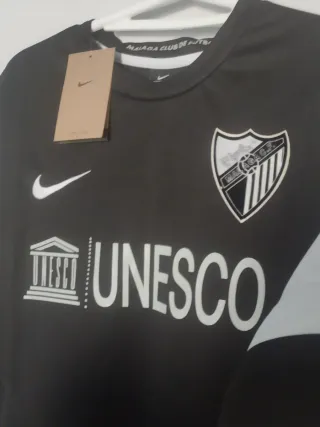 Camiseta Retro Málaga UNESCO. Isco 22. Talla XL