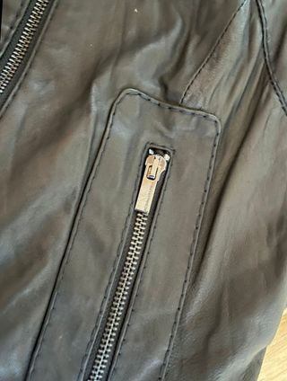 Chaleco Cuero BCBG Max Azria Talla XS