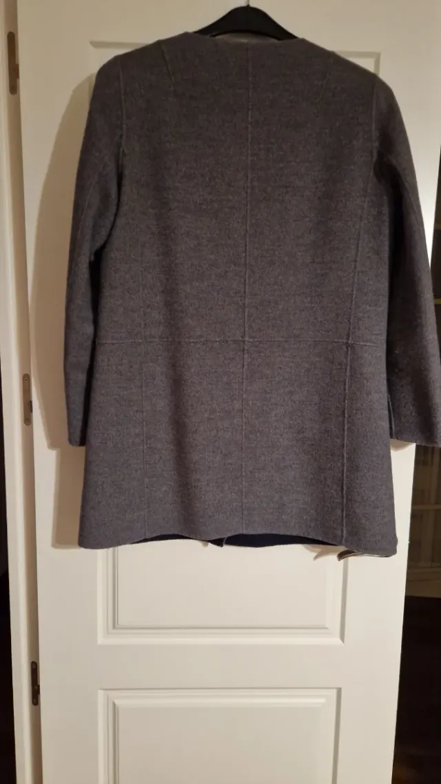 Abrigo reversible mujer gris y azul