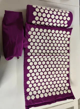 Alfombrilla y almohada acupresión púrpura