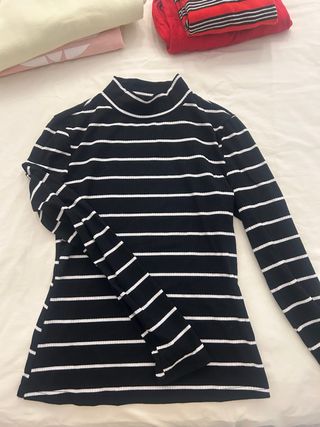 Jersey de rayas cuello alto