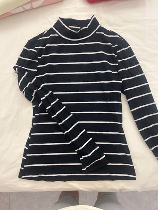 Jersey de rayas cuello alto