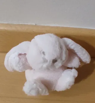 Varios peluches para bebes