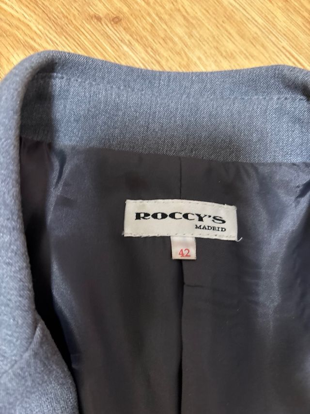 Chaqueta gris elegante