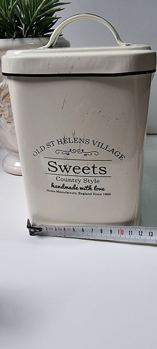 Bote metálico vintage Sweets Old St Helens