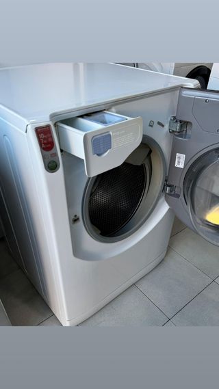 LAVADORA SECADORA MARCA HOTPOINT ARISTON 