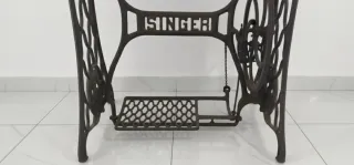 Máquina de coser Singer antigua