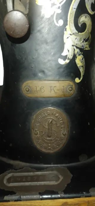 Máquina de coser Singer antigua