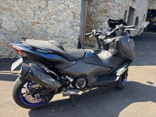 Yamaha TMAX 560 octubre del 2023