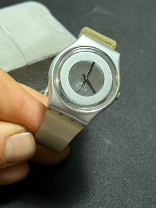 Reloj Swatch Irony Beige/Plata