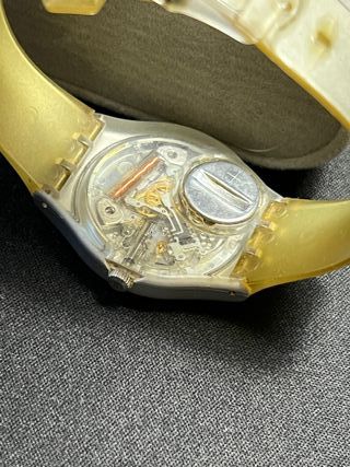 Reloj Swatch Irony Beige/Plata