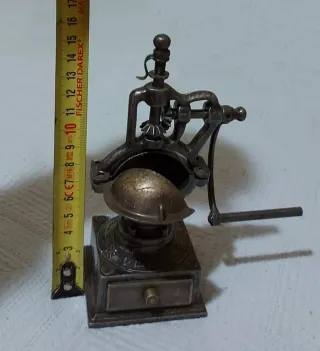 Réplica Molinillo Café Metal