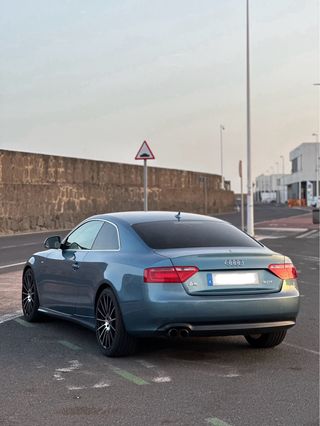 Audi A5 (golpe frontal derecho)