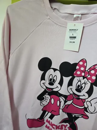 2 sudaderas y una camiseta.Talla L. CON ETIQUETA 