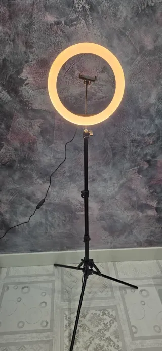 Aro de luz LED con soporte para móvil ,mando