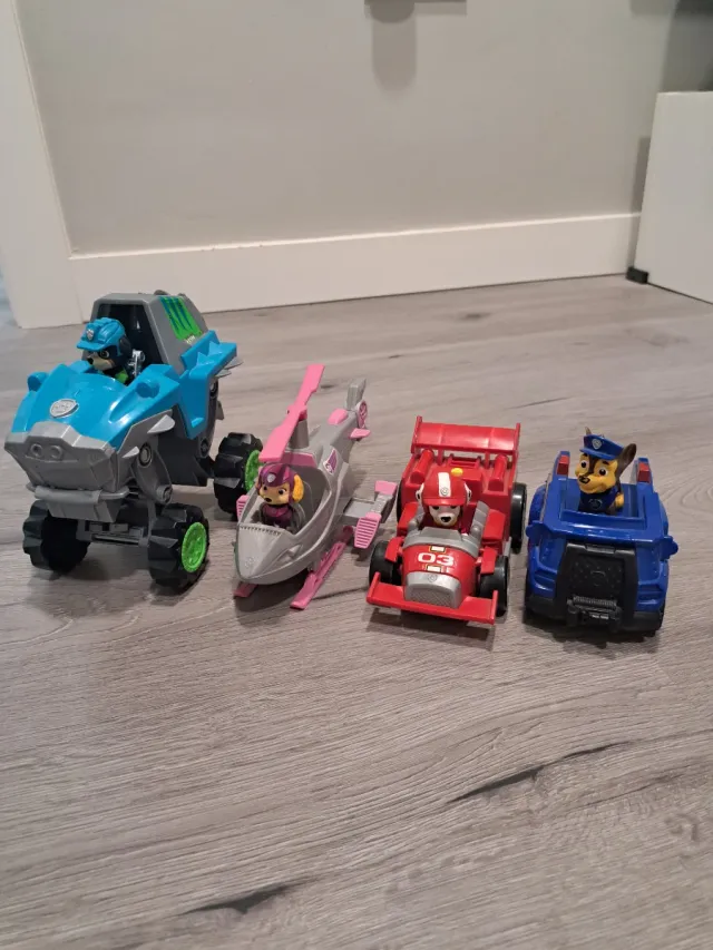 Lote 4 coches Patrulla Canina