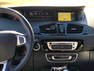 Renault Grand Scenic 2012